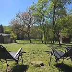 Unita Vendeghaz Apartament *