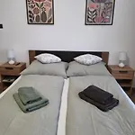 Unita Vendeghaz Daire Viszák