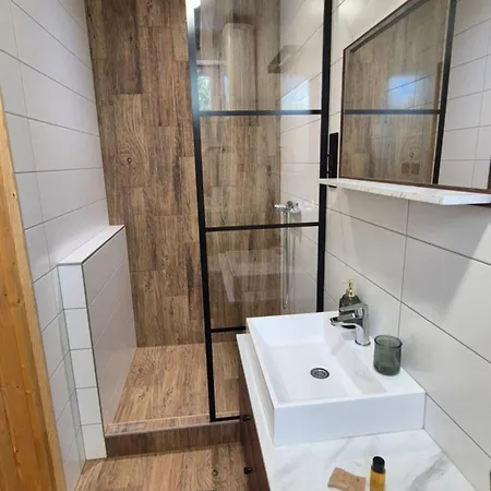 Unita Apartment Viszák
